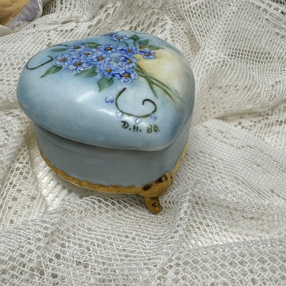Hand-Painted Heart-Shaped Trinket Box With Blue Flowers & Gold Accents - Picture 2 of 8